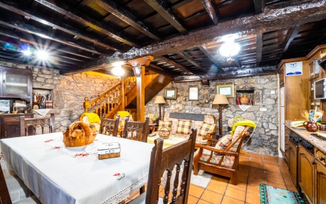 Mesa de comedor en la cocina